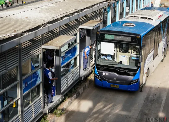 Ilustrasi transportasi Transjakarta. (Sumber: Poskota/Bilal Nugraha Ginanjar)