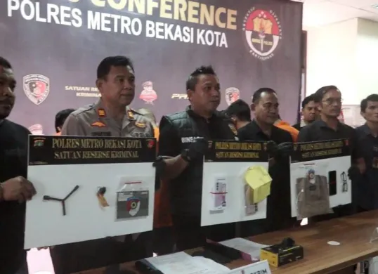 Konferensi pers kasus pencopetan ponsel yang digelar Polres Metro Bekasi Kota, Rabu, 19 Februari 2025. (Sumber: Poskota/Ihsan Fahmi)