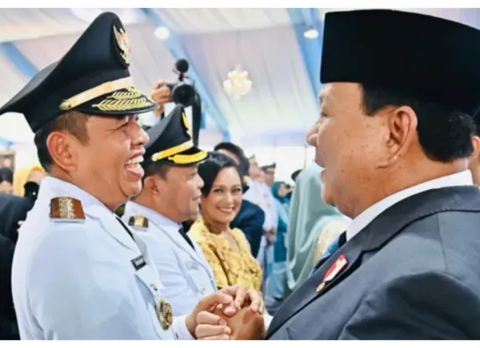 Gubernur Jawa Barat Dedi Mulyadi setelah dilantik Presiden Prabowo langsung bekerja di hari pertama. (Sumber: Instagram/@dedimulyadi71)