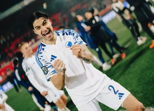 Ekspresi Kevin Diks seusai membawa FC Copenhagen meraih kemenangan atas FC Heidenheim di ajang Europa League. (Sumber: Instagram @fc_kobenhavn)