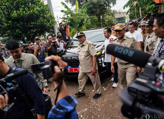 Hari Pertama Kerja Wakil Gubernur Jakarta, Rano Karno Tinjau Pengerukan Sedimentasi