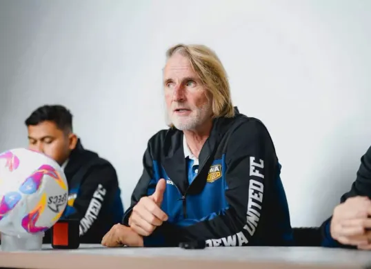 Pelatih Dewa United, Jan Olde Riekerink. (Foto: dewaunited.com)