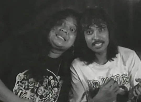 Thumbnail video musik berjudul "Pak Tua" dari Elpamas. (Sumber: YouTube/Logiss Records)