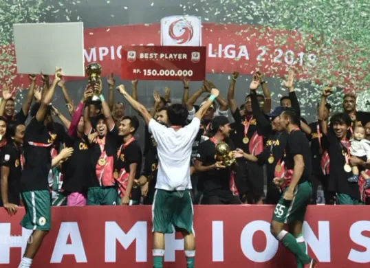 PSS Sleman saat menjuarai Liga 2 Indonesia pada 2019. (Sumber: Instagram/@liga2match)