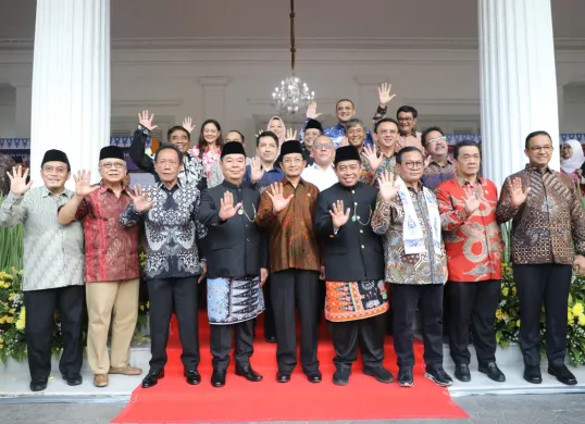 Aspirasi untuk masa depan Jakarta di atas vinil putih dalam gelaran bertajuk ‘Bentang Harapan JakASA’, di Balai Kota, Pemprov Jakarta. (Sumber: Diskominfo Jakarta)