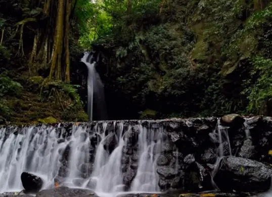 Keindahan alam Curug Putri Paluntungan Kuningan (Sumber: Instagram/@sfummara)