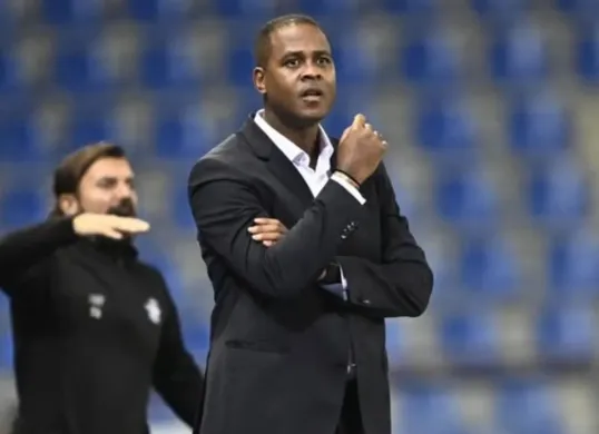 Patrick Kluivert, pelatiih baru di Timnas Indonesia. (Sumber: AFC Ajax Youth)