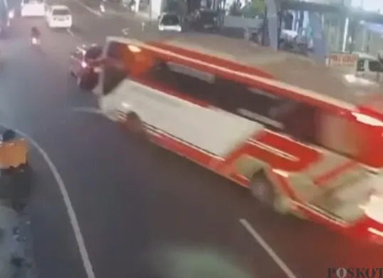 Kecelakaan Bus pariwisata Gara-gara rem blong di Jalan Raya Beji, Kecamatan Junrejo, Kota Batu, Jatim Rabu malam, 8 Januari 2025 sebabkan 4 orang meninggal dunia. (Sumber: Instagram @jeg.bali_)