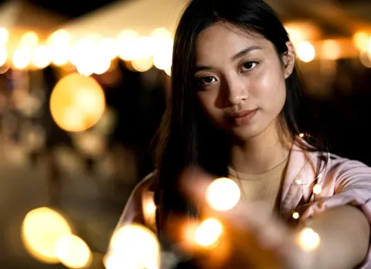 Video bokeh full effect lights background terbaru 2025. (Sumber: Freepik)