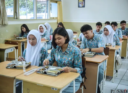 Berbagai jenis bantuan sosial pendidikan untuk Anak sekolah di Indonesia (Sumber: Poskota/ Bilal Nugraha Ginanjar)