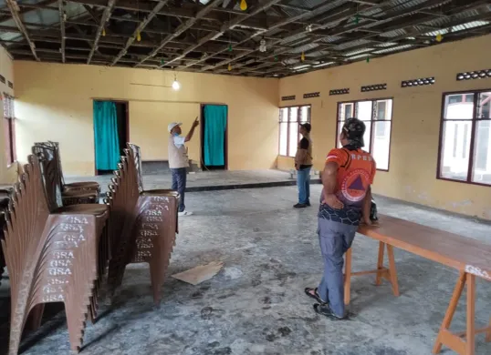 Badan Nasional Penanggulangan Bencana (BNPB) langsung menerjunkan tim asesmen awal ke Halmahera Barat guna koordinasi penanganan darurat erupsi Gunung api Ibu bersama BPBD dan pemerintah daerah setempat. (Sumber: Dok BNPB)