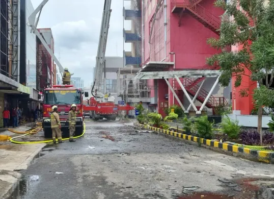 Suasana di sekitar Gedung Glodok Plaza, Tamansari, Jakarta Barat, Kamis 16 Januari 2025. (Sumber: Poskota/Pandi Ramedhan)