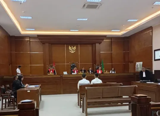 Suasana sidang kasus tewasnya Putu Satria Ananta Rustika, seorang Taruna STIP di Pengadilan Negeri (PN) Jakarta Utara, Rabu, 22 Januari 2025. (Sumber: Poskota/Ramot Sormin)