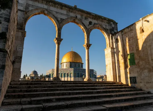 Potret Dome of The Rock, bagian dari Masjid Al Aqsa. Ramaikan Isra Miraj 2025 dengan memburu link twibbon secara gratis. (Sumber: Pexels/Yasir Gürbüz)