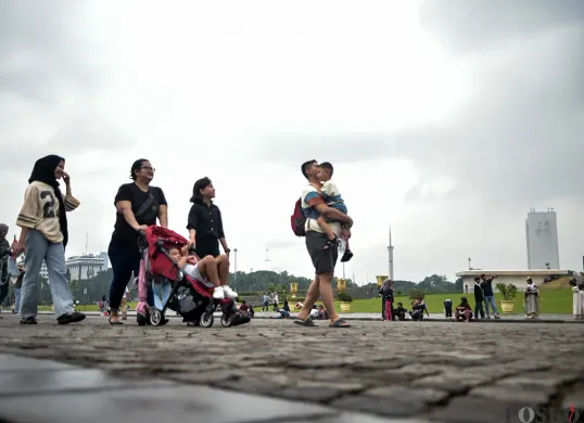 Mengisi Libur Panjang Imlek di Monas