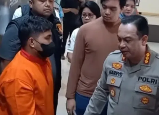 Seorang suami di Palembang ditangkap polisi seusai diduga menelantarkan dan sekap istrinya hingga tewas. (Sumber: Tangkap Layar Instagram/@rumpi_gosip)