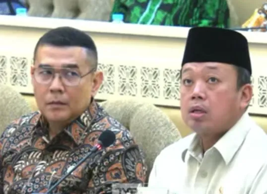 Menteri Agraria dan Tata Ruang/Kepala Badan Pertanahan Nasional (ATR/BPN) Nusron Wahid saat Rapat Bersama Komisi II DPR RI Kamis, 30 Januari 2025 bahas masalah Pagar Laut. (Sumber: Capture Youtube TVR Parlemen)