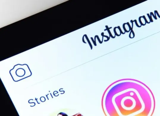 Simak dua cara untuk menyembunyikan story Instagram agar tidak dilihat sembarangan (Sumber: Shutterstock)