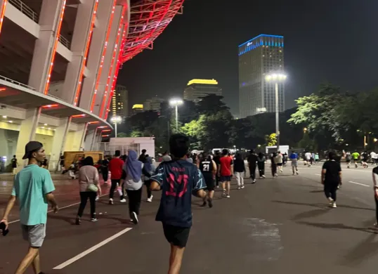 Potret aktivitas masyarakat di Gelora Bung Karno (GBK). (Sumber: X/@yusrilfahriza)