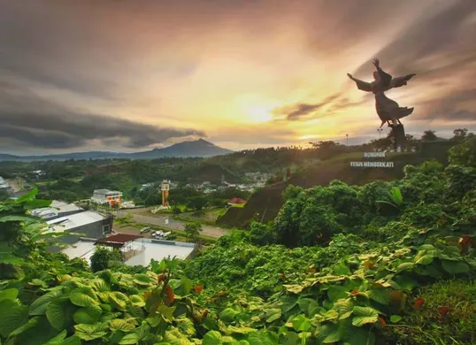 Minahasa Bukan yang Terkaya, Simak Daftar Kota Sultan Sulawesi Utara (Sumber: Pinterest)