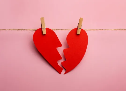 Tips aman saat menjalin hubungan lewat dating apps. (Sumber: Freepik)