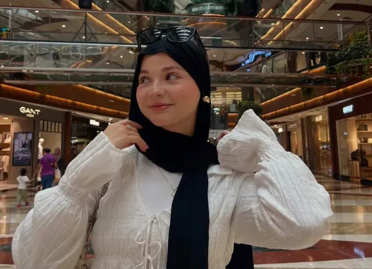Influencer asal Turki, Tugba Kiara dikabarkan dekat dengan Refal Hady. (Sumber: Instagram/@tugkiara)