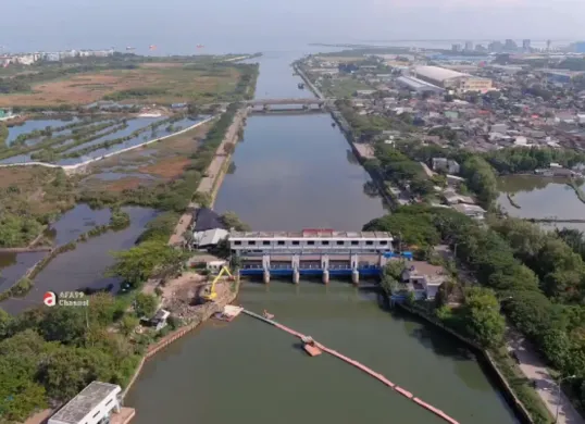 Sejarah panjang Banjir Kanal Timur Jakarta dari gagasan 1973 hingga realisasi 2010. Mengapa infrastktur ini belum bisa mengatasi banjir secara tuntas Baca faktanya. (Sumber: YouTube/AFA Channel)