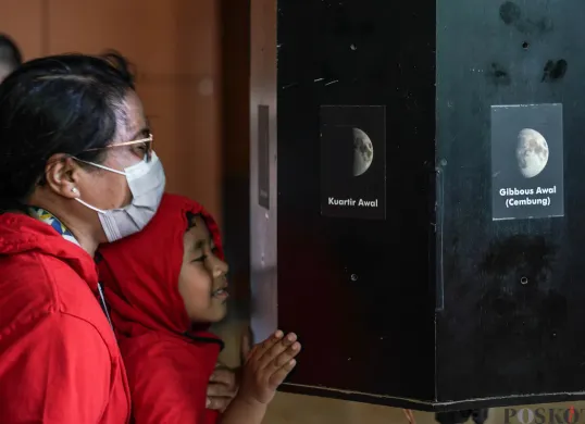 Menghabiskan Libur Sekolah Dengan Belajar Astronomi di Planetarium Mini