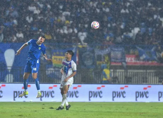 Potret pertandingan Persib Bandung saat melakoni laga di ajang ACL 2. (Sumber: Persib)