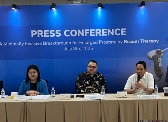 RS Mitra Keluarga Kelapa Gading memperkenalkan teknologi Rezum dari Amerika Serikat, Selasa, 8 Juli 2025. (Sumber: Poskota/Pandi Ramedhan)