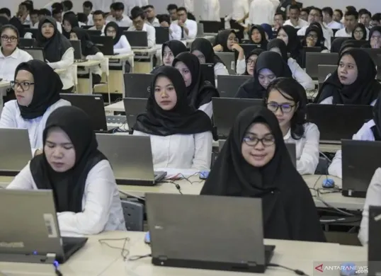 Honorer R4 Bisa Diangkat Jadi PPPK? Ini Penentu Utamanya Menurut Regulasi Terbaru (Sumber: Pinterest)