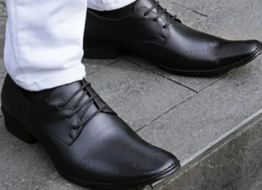 Salah satu produk Buccheri sepatu kulit pria (Sumber: Dok. Buccheri)