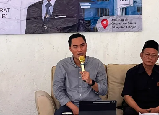 Anggota Komisi IV DPRD Provinsi Jawa Barat, H. Abdul Karim, S.H, sosialisasi Perda tentang Penyelenggaraan Ketenteraman, Ketertiban Umum, dan Pelindungan Masyarakat di Aula Kopitarium, Desa Nagrak, Kecamatan Cianjur, Jawa Barat (Sumber: Dok. Pribadi)