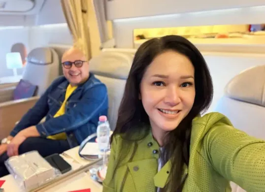 Maia Estianty buka suara soal isu kehamilan yang beredar. Ternyata, ini alasan sebenarnya ia dan Irwan Mussry memilih tak punya anak lagi. Simak penjelasan lengkapnya! (Sumber: Instagram/@maiaestiantyreal)