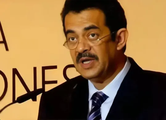 Riza Chalid ditetapkan sebagai tersangka baru kasus dugaan korupsi Pertamina. (Sumber: tangkapan layar YouTube/iNews)
