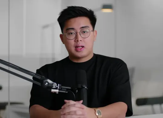 Co-Founder sekaligus Chief Marketing Officer Ternak Uang, Timothy Ronald. (Sumber: YouTube/Timothy Ronald)
