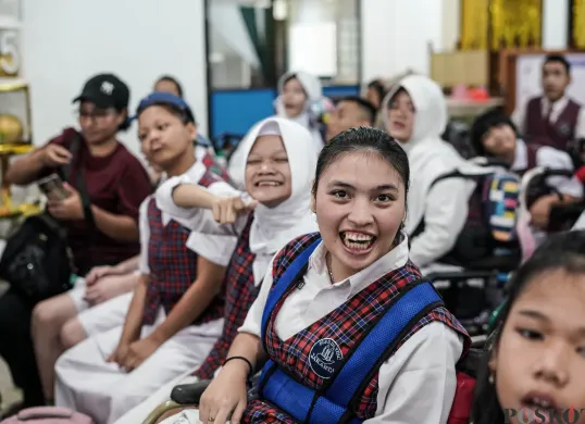 Keceriaan Masa Pengenalan Lingkungan Sekolah di Sekolah Luar Biasa