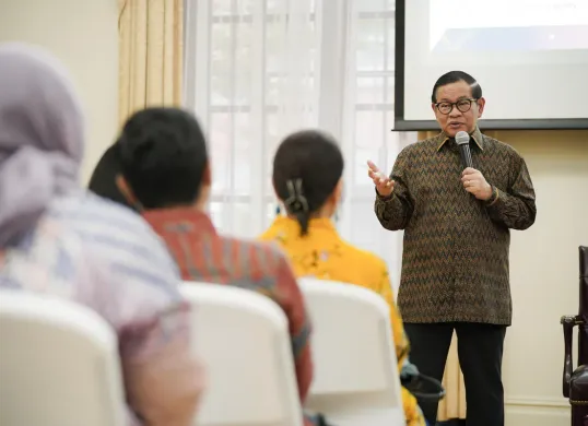 Gubernur Jakarta, Pramono Anunh, saat acara Sinergi untuk Jakarta yang berlangsung di Konsulat Jenderal Republik Indonesia (KJRI) di New York, Selasa 15 Juli 2025. (Sumber: Pemprov Jakarta)