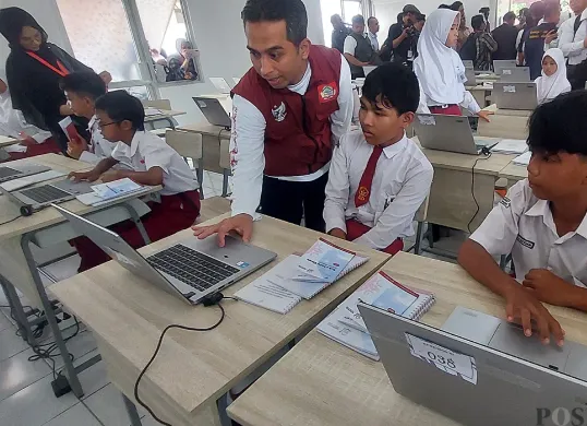 Suasana MPLS di Sekolah Rakyat Menengah Pertama 10 di Cibinong, Kabupaten Bogor. (Sumber: POSKOTA | Foto: Sekar Putri Andini)