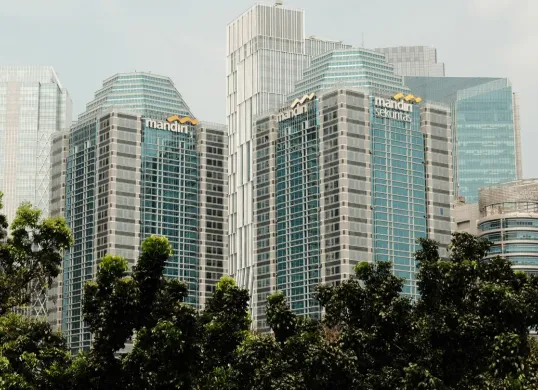 Suasana Gedung Bank Mandiri, Masuk peringkat 115 dalam Top 1000 World Banks 2025 versi The Banker. (Sumber: Dok. Bank Mandiri)