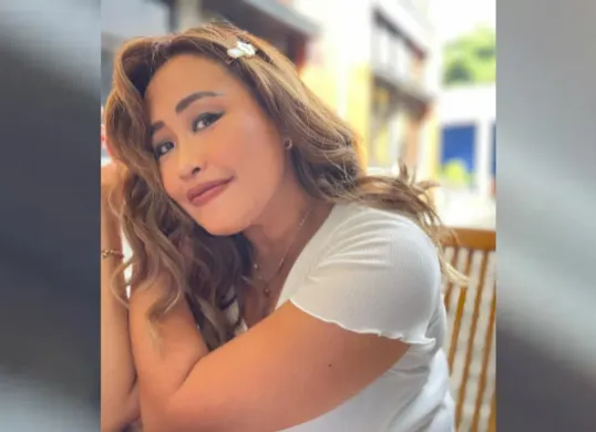 Pinkan Mambo ungkap pernah jadi saksi kisah hidup romansa Ahmad Dhani dan Maia Estianty. (Sumber: Instagram/@pinkan_mambo)