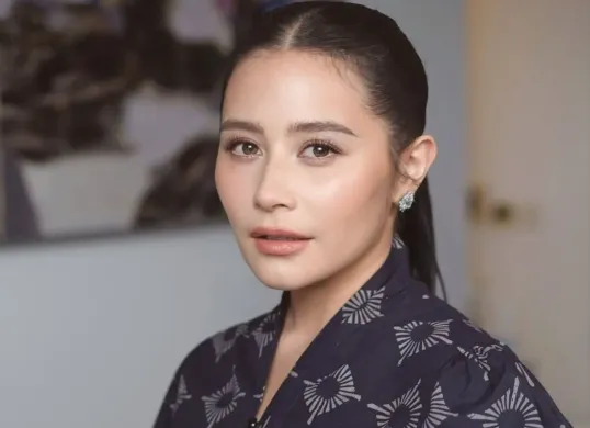 Potret Prilly Latuconsina (Sumber: Instagram/@prillylatuconsina96)