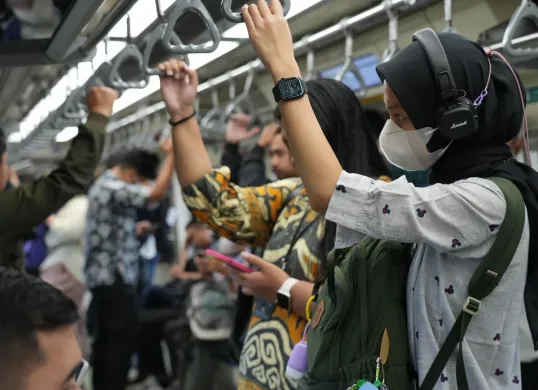 KAI mencatat telah melayan 13 jutaan penumpang transportasi massal LRT Jabodebek selama I Semester 2025. (Sumber: Dok. LRT Jabodebek)