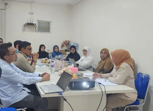 RSUD Cabangbungin, Kabupaten Bekasi, telah melakukan evaluasi mendalam bersama para tenaga ahli lintas disiplin dari organisasi profesi terkait viralnya pasien DBD. (Sumber: Dok. RSUD Cabangbungin)