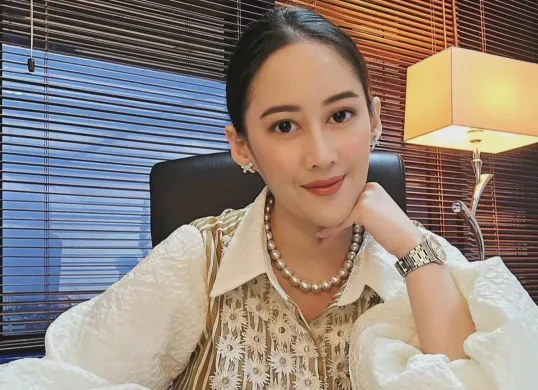 Kusuma Anggraini alias Ninik yang viral karena membongkar dugaan perselingkuhan sang suami, Kompol Arif Purnama Oktora dengan selebgram Iris Wullur. (Sumber: Instagarm/@ninik102)