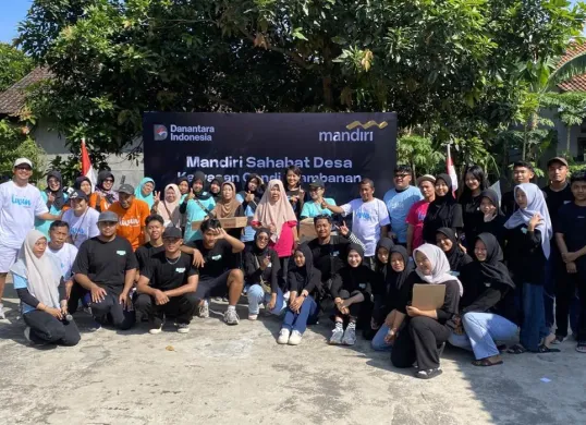 Bank Mandiri komitmen mendukung percepatan ekonomi berbasis kerayatan lewat program Mandiri Sahabat Desa. (Sumber: Dok Corsec Bank Mandiri)
