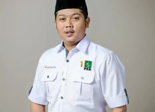 Anggota DPRD Kota Bandung Fraksi PKB Aa Abdul Rozak bahas Raperda penyelenggaraan pesantren di Kota Bandung. (Sumber: Dok. DPRD Kota Bandung)