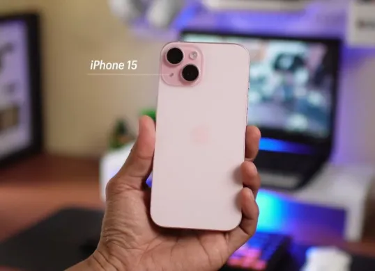 Apakah iPhone 15 masih layak dibeli tahun 2025? Simak ulasan lengkapnya berikut ini. (Sumber: tangkapan layar)