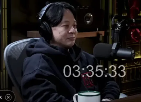 Terpaut Usia Berapa Tahun? Ini Fakta Hubungan DJ Bravy dan Erika Carlina yang Kini Tengah Jadi Sorotan (Sumber: YouTube/Deddy Corbuzier)