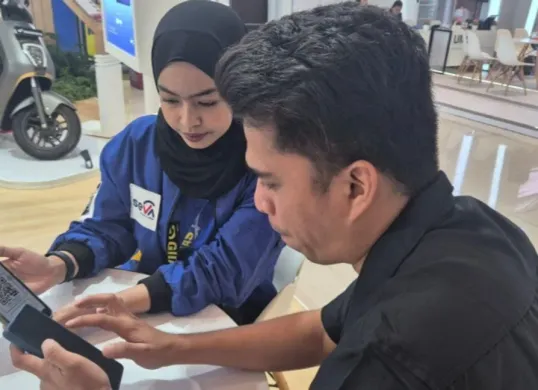 SEVA mempermudah masyarakat dalam membeli mobil baru dan mendapatkan akses dana cepat menggunakan jaminan BPKB mobil di GIIAS 2025 (Sumber: Dok. SEVA)